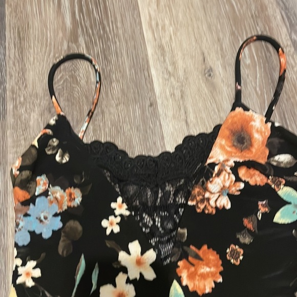 EUC Charlotte Russe medium lace trim, black and floral going out top - Picture 3 of 4